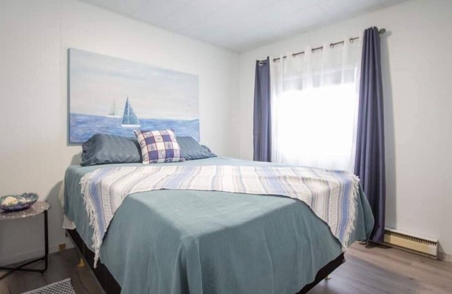 Beautiful Waterview 2 Bedroom Cottage