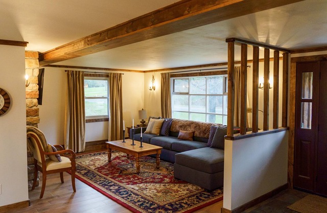 Beautiful Windham Mountain Ski Cabin - 5 min to Mountain!