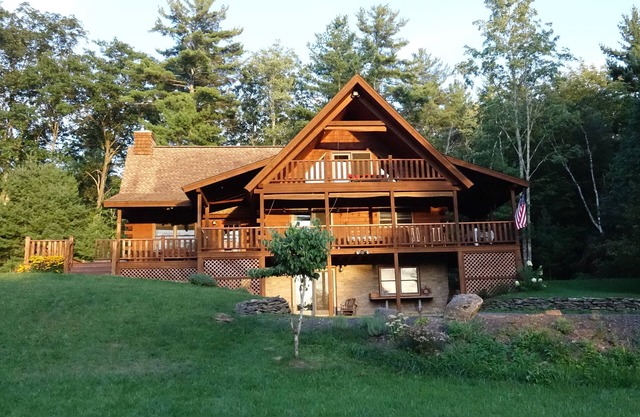 Mountain Home Mit Sunset View, Open Space, Naturwald, Creek.
