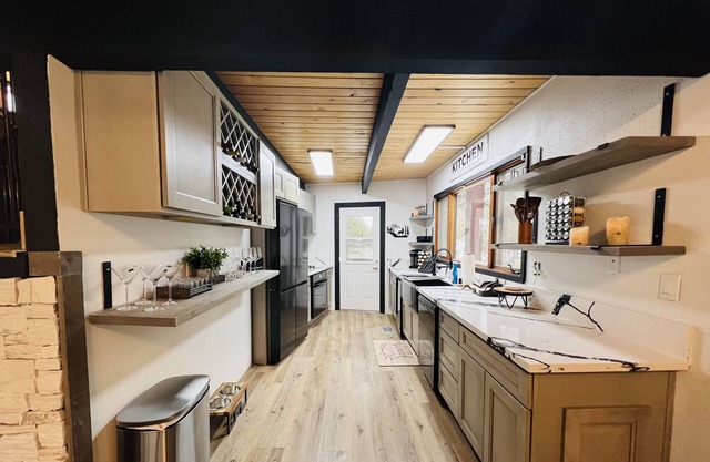Beautiful Wrightwood Chalet