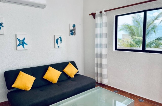 Beautifull Apartment beach front & nice sea view
