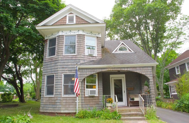 Beautifully Appointed 'Home Away From Home' in the Leafy Heart of Riverhead