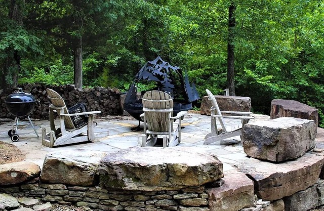 Beautifully equipped log cabin minutes from world class trout fishing