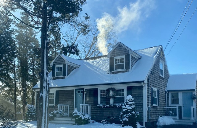 Beautifully Maintained Home 1/2 mile from Beach!