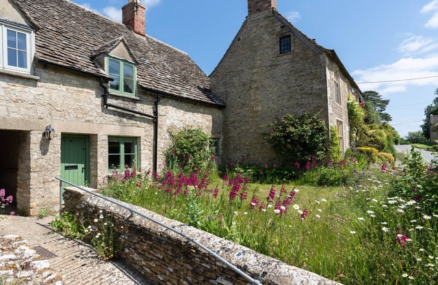Beautifully presented dog friendly - Bea's Cottage
