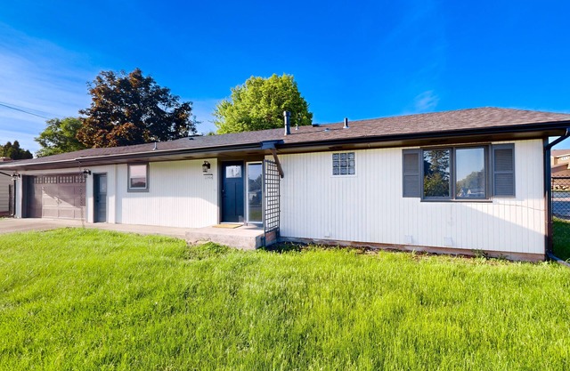 Beautifully remodeled home in the heart of Spokane with large lawn