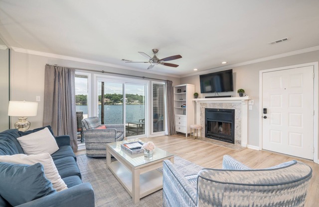 Beautifully remodeled lakefront condo with boat slip