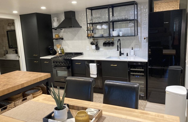 Beautifully Remodeled Condo in Unbeatable Location! Walk to Gondola & Downtown