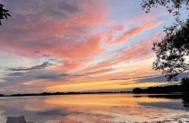 Beautifully Renovated Home on Madison Lake!