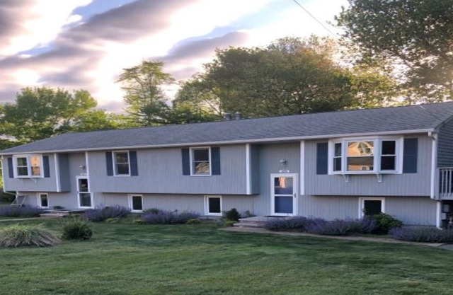 Beautifully renovated property in Narragansett