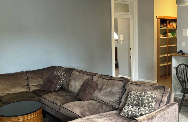 Beautifully Renovated & Fully Furnished 3 Bed Cincinnati Rental Near OTR & UC