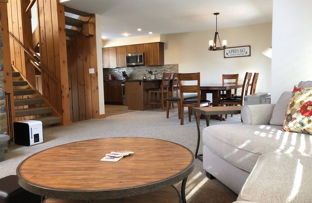 Atemberaubend - eines der schönsten renovierten Condo-Refugien in Loon Mountain