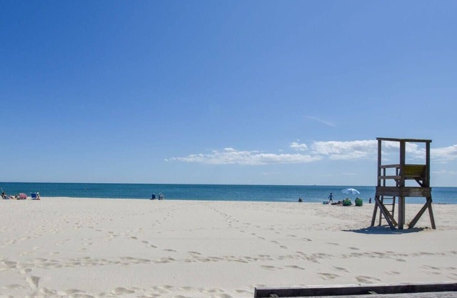 17731: Beautifully Renovated in Harwich Center, .3 Mile to Bike Trail, < 2 Miles to Bank St Beach!
