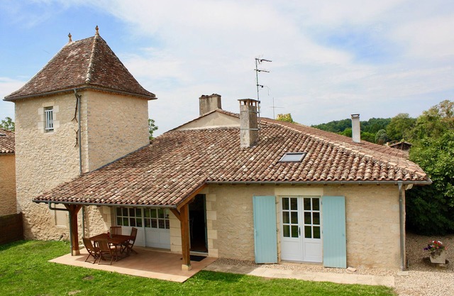 Beautifully restored pigeon tower and barn overlooking vineyard.