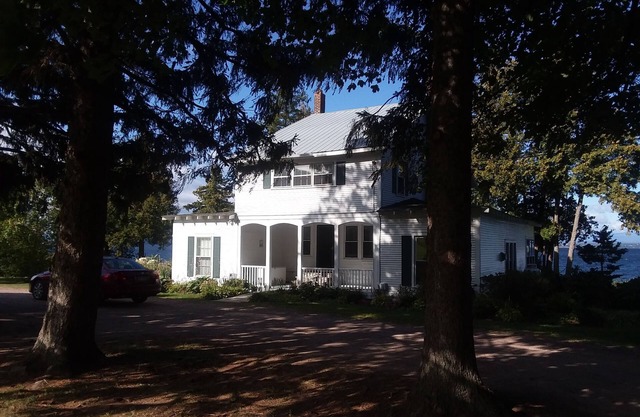 Wunderschön restauriertes Bauernhaus am Lake Champlain