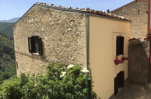 Schön gelegenes Ferienhaus in einer der Borgho von Italien