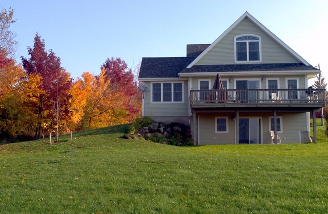Beautifully situated vacation rental with great view of Willoughby!