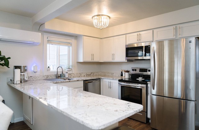 Beautifully updated 2-bed, 1-bath home in downtown Cody. Sleeps 5!