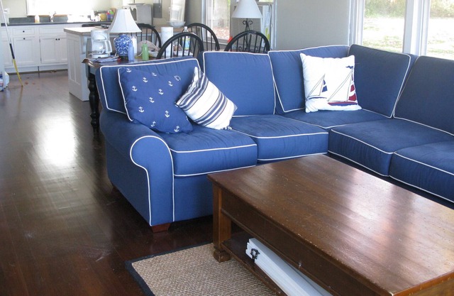Beautifully updated cottage on Skaneateles Lake near Anyela's Winery