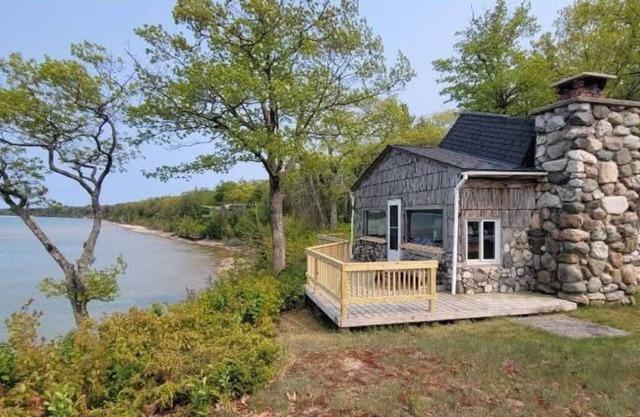 Beaver Island - Little Stone Cottage