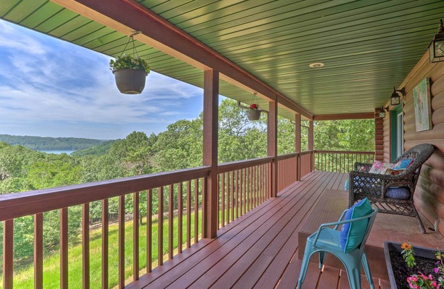 Beaver Lake Home w/ Game Room, Boat Slip & Views!
