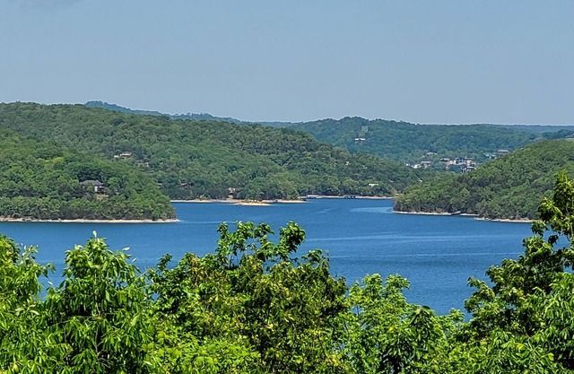 Beaver Lake House w/Game Room, Lake View, Dock Access Swim Deck, Eureka Springs