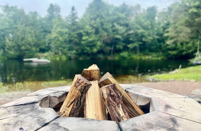Beaver Lake Oasis | Hot Tub | Kayaks | Pets OK!