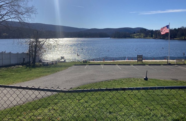 Beaverdam Lake Ranch Near West Point, In New Windsor NY