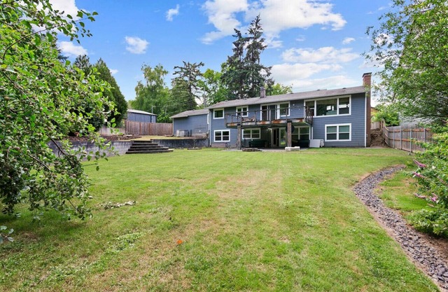 Beaverton Retreat+ Huge Backyard