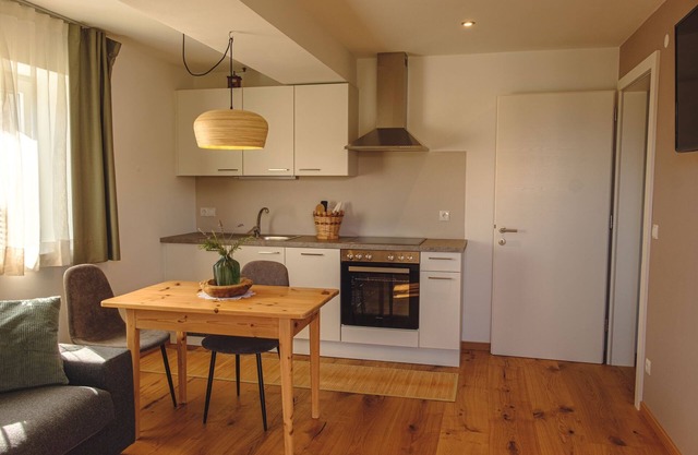 Beckenbinder Garden Apartments / cozy new apartment with a beautiful terrace