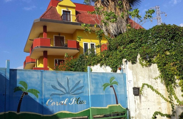 Bed and Breakfast Coral Blue