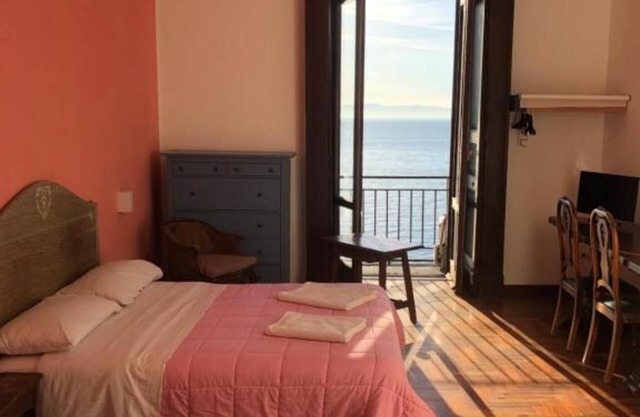 Pension 'Camera La Regina Del Mare' mit Balkon, Wi-Fi und Klimaanlage