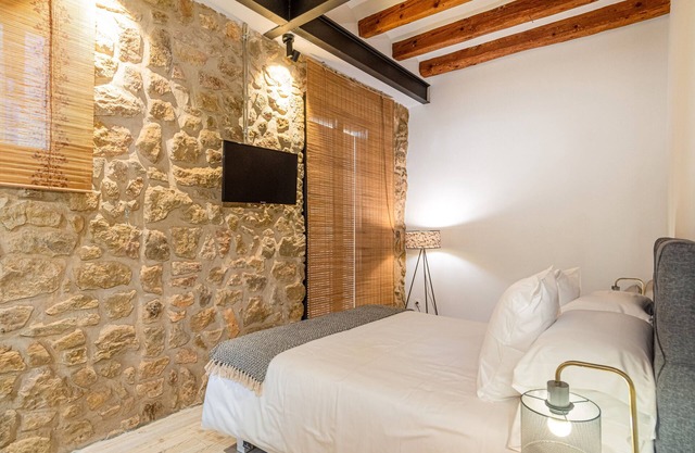 Bed and Breakfast 'Habitació' mit gemeinsamer Terrasse, WLAN und Klimaanlage