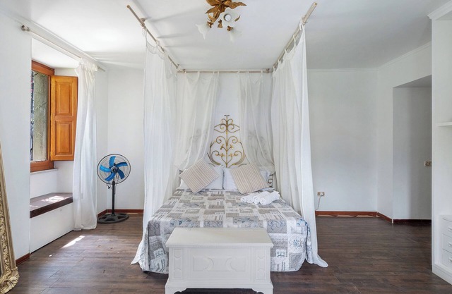 Pension 'Camera Seiano In Villa Vista Mare' mit Gemeinschaftsterrasse und Wi-Fi