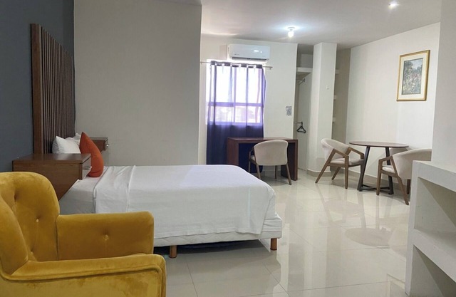 BED BED HOTEL CORREGIDORA