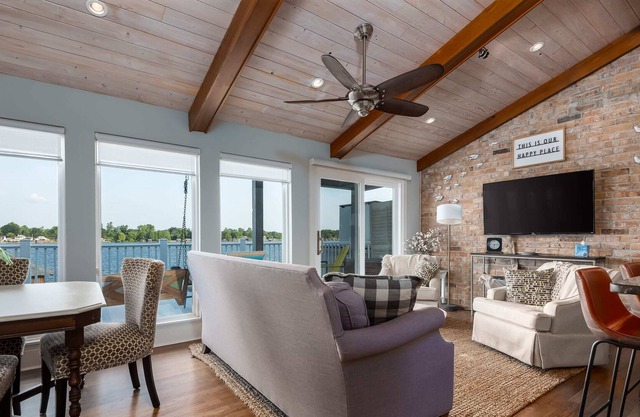 Beautiful Home with Panoramic Views of False River