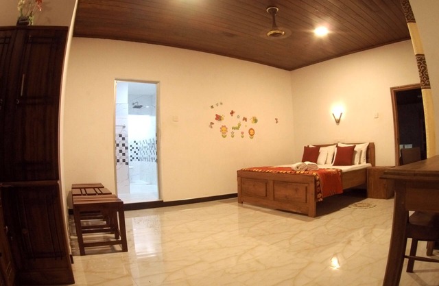 Bee Line-Stay With Us & Experience Die Cousins aus Sri Lanka verbinden sich mit Kultur