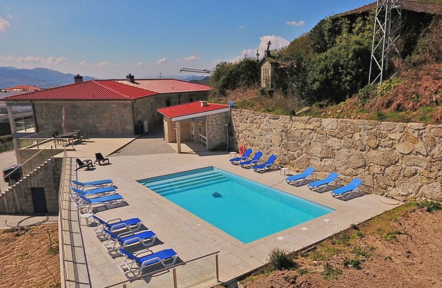 Bela Vista Villa with pool for 12 persons