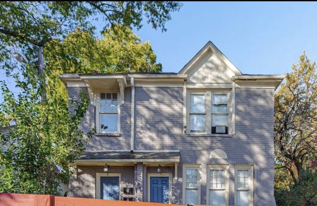 Belhaven Historic Colonial by Hospitals and Universities