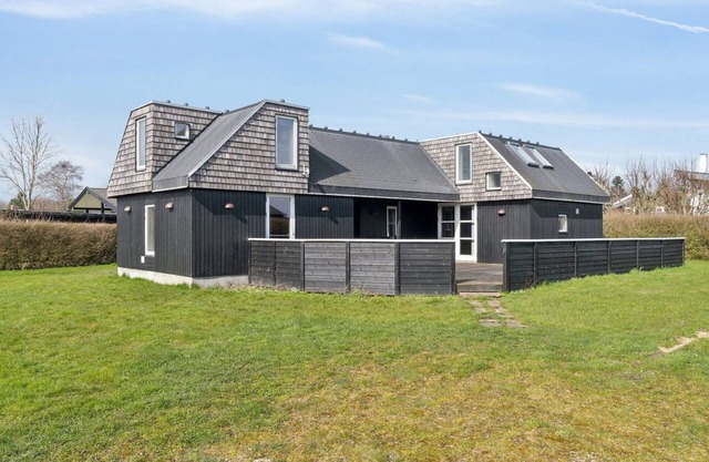"Belinda" - 300m from the sea by Interhome