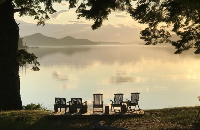 Bella Haven on Saturna.... Oceanfront Beach House.... Perfect Getaway for Two.