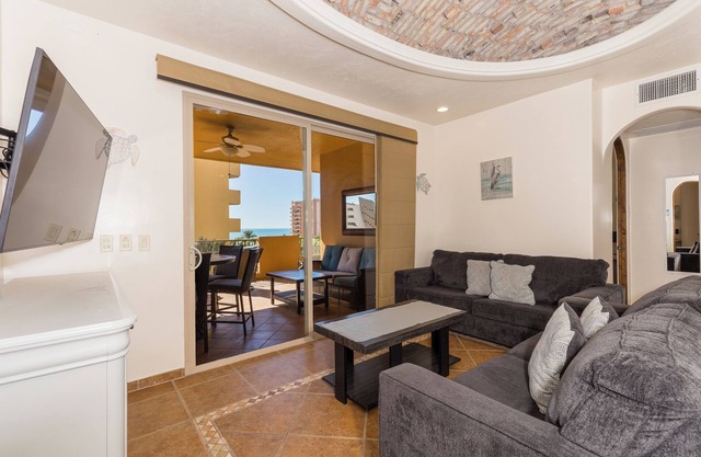 Bella Sirena 2BR/2BA 3rd Floor Ocean View- B301