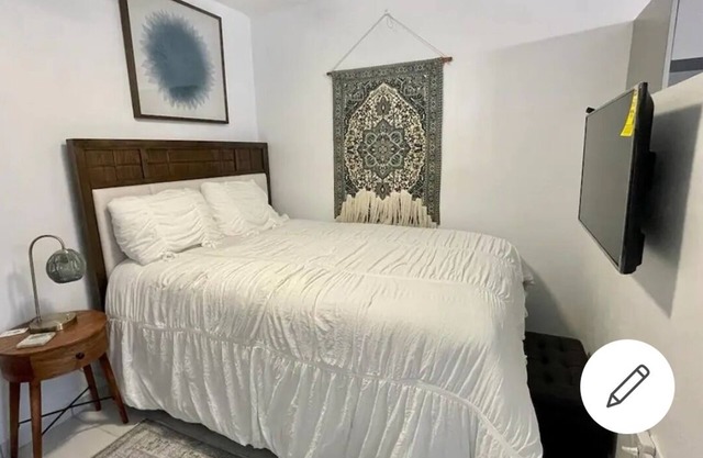 Bella Suite (5 minutes from Airport)