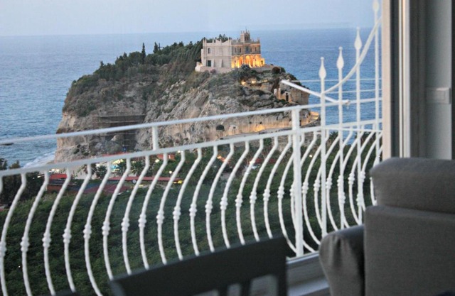Bella Tropea Suite
