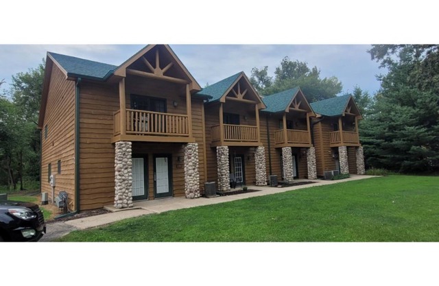 Bella Villa familiar. WIFI. Close to Starved Rock Park Hiking trails. Relaxing!