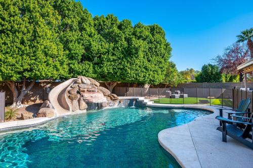 Bella Vista by AvantStay Pool w Waterslide