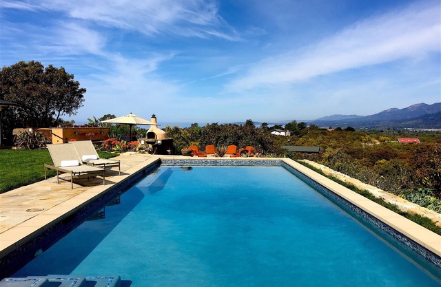 Bella Vista - Designer Comfort & Privater Tennisplatz in Carpinteria