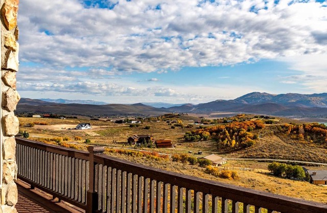 Bella Vista Estate Sleeps 21