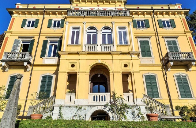 Bellavista prestigious apartment with lake view