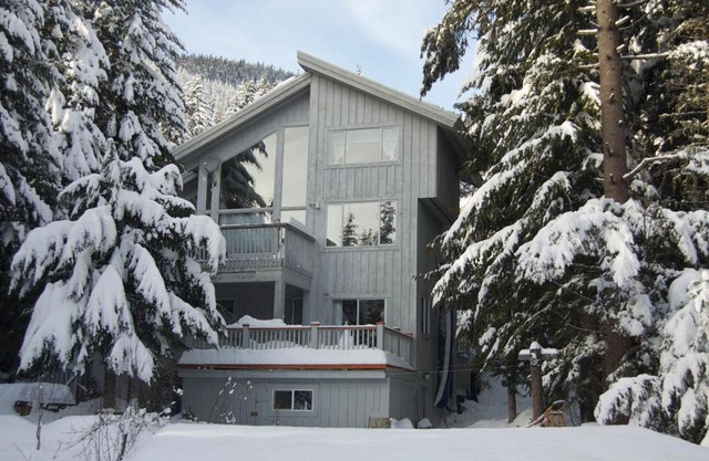 Belle Neige Whistler